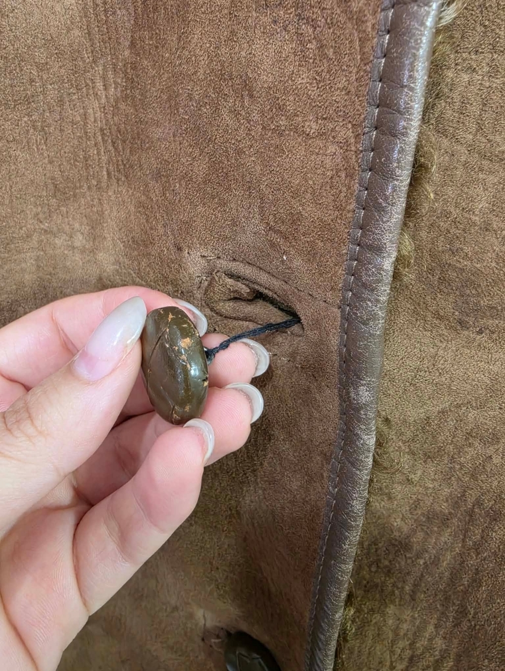 Vintage Shearling Sheapskin Coat - Picture 9 of 11